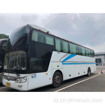 Bus Pelatih Diesel 50 Kursi Bekas 6120